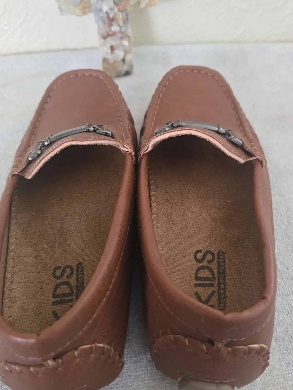 Boy's Moccasin Loafer Shoes - Size 5 Big Kids (Excellent Condition)